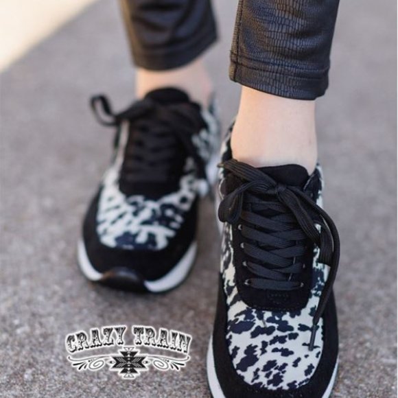 Wacky Western Kicks - Cowhide - Picture 4 of 5